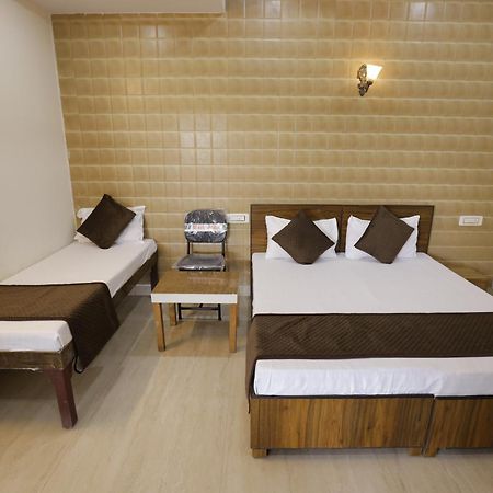 Basil Inn Home Stay Walking Distance From Taj Mahal Agra 阿格拉 外观 照片