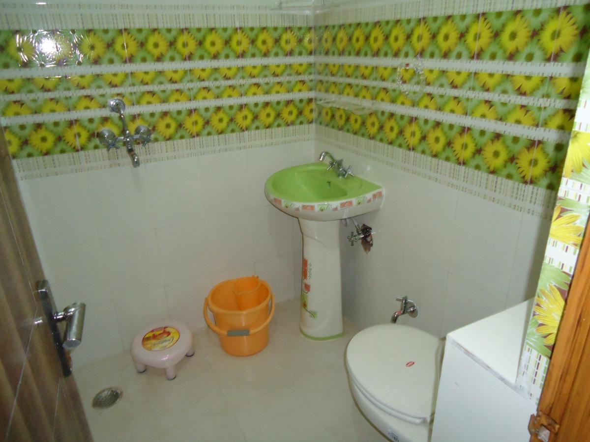 Basil Inn Home Stay Walking Distance From Taj Mahal Agra 阿格拉 外观 照片