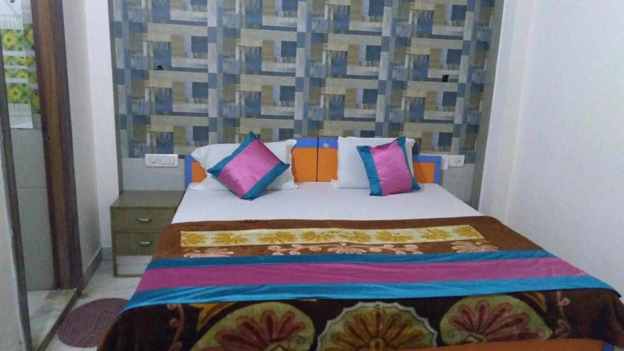 Basil Inn Home Stay Walking Distance From Taj Mahal Agra 阿格拉 客房 照片